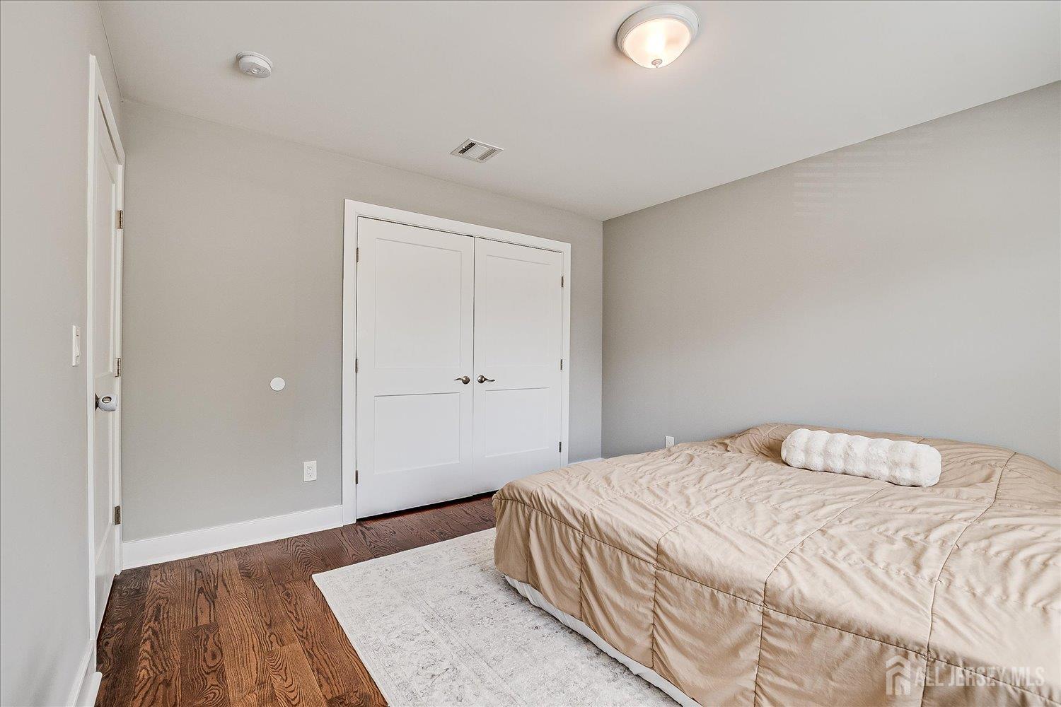 84 East Cliff Road Colonia, NJ 07067 - Photo 32 of 46