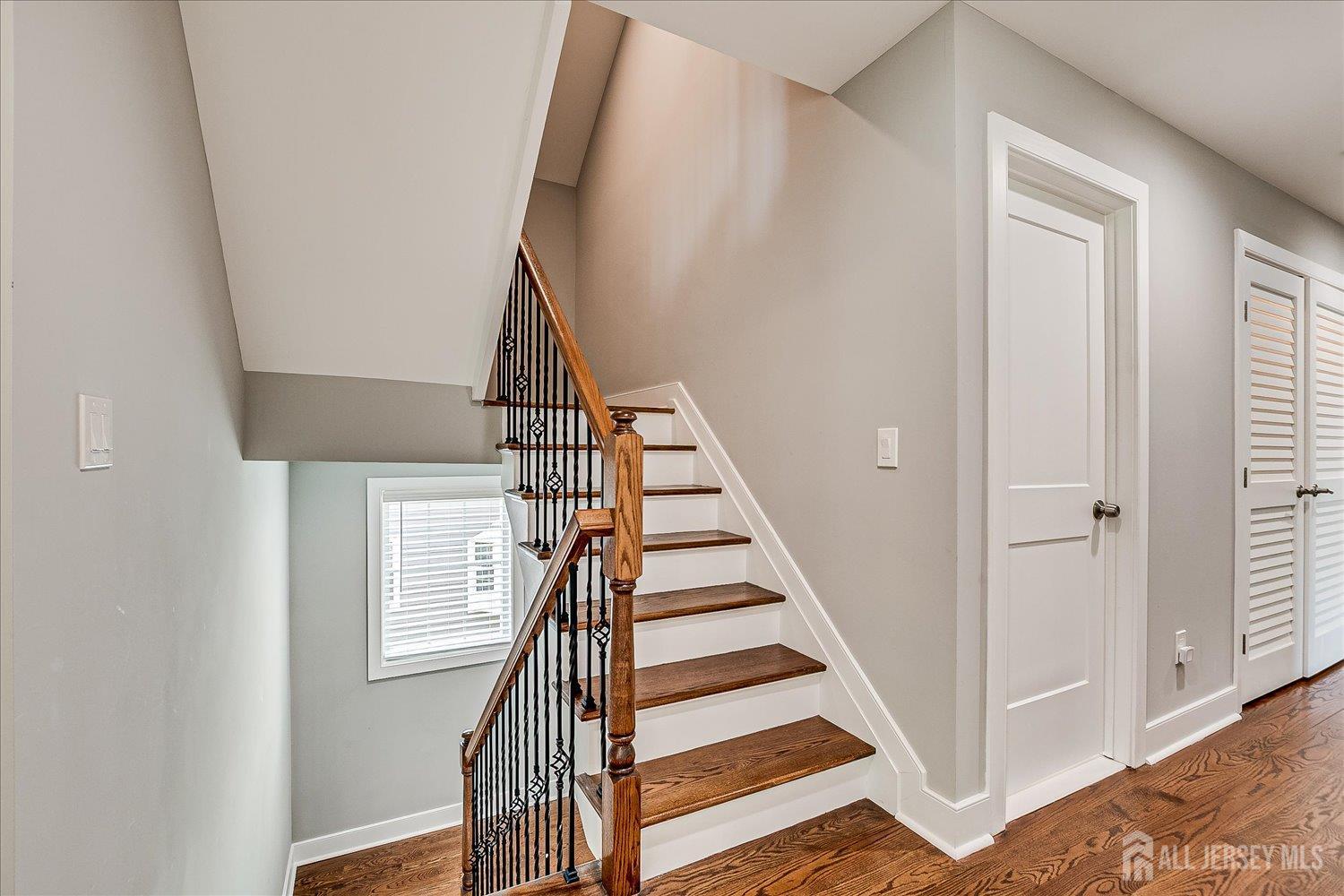 84 East Cliff Road Colonia, NJ 07067 - Photo 37 of 46