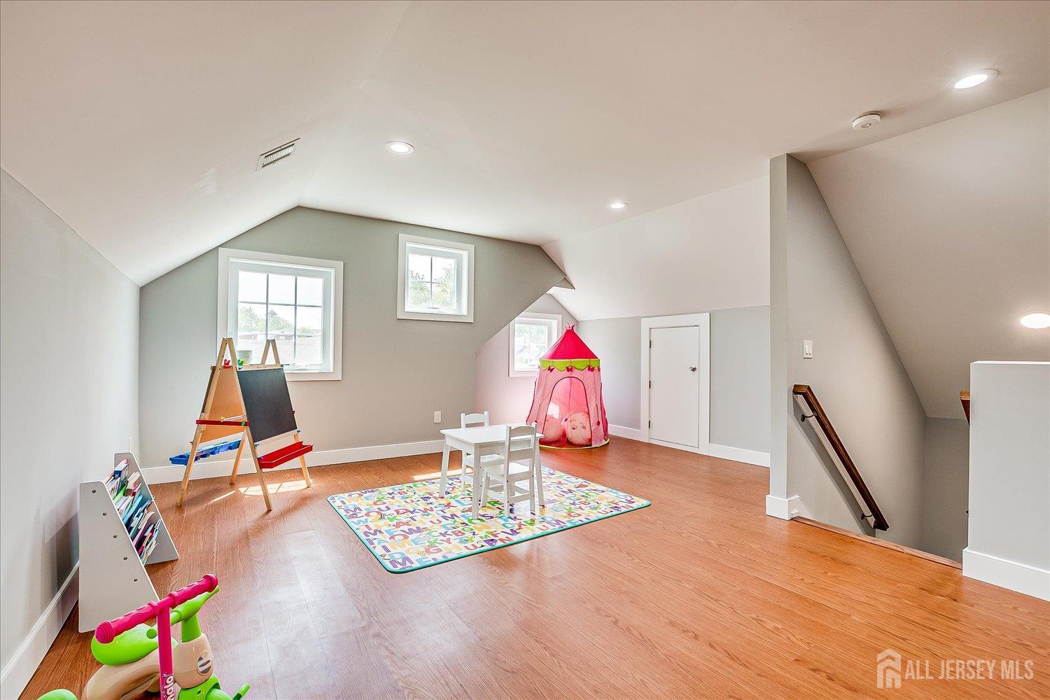 84 East Cliff Road Colonia, NJ 07067 - Photo 40 of 46