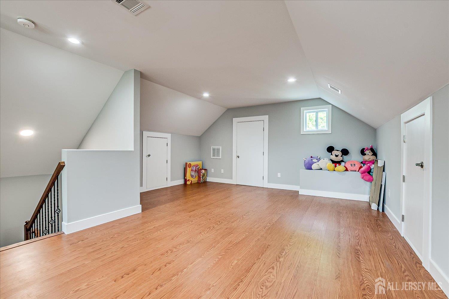 84 East Cliff Road Colonia, NJ 07067 - Photo 42 of 46