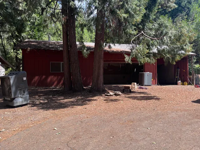 a view of utility room