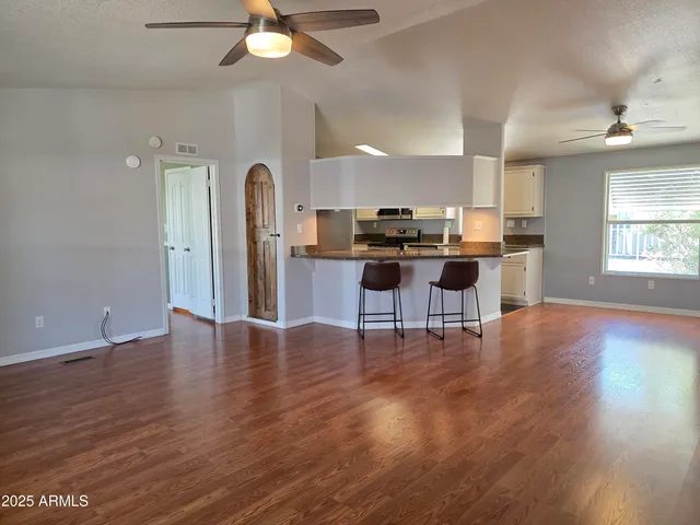 $137,000 | 2233 East Behrend Drive, Unit 17, Phoenix, AZ 85024