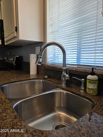 $137,000 | 2233 East Behrend Drive, Unit 17, Phoenix, AZ 85024