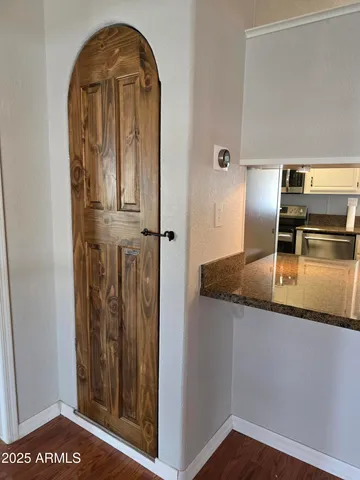 $137,000 | 2233 East Behrend Drive, Unit 17, Phoenix, AZ 85024