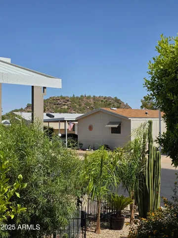 $137,000 | 2233 East Behrend Drive, Unit 17, Phoenix, AZ 85024