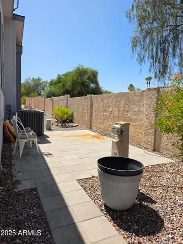 $137,000 | 2233 East Behrend Drive, Unit 17, Phoenix, AZ 85024