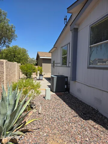 $137,000 | 2233 East Behrend Drive, Unit 17, Phoenix, AZ 85024