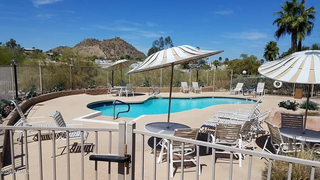 $137,000 | 2233 East Behrend Drive, Unit 17, Phoenix, AZ 85024