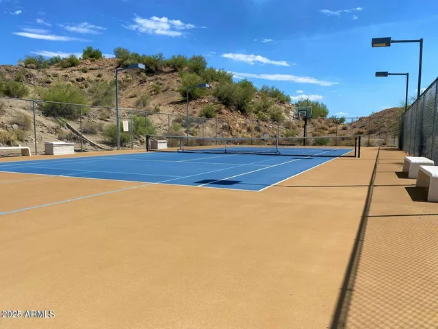 $137,000 | 2233 East Behrend Drive, Unit 17, Phoenix, AZ 85024