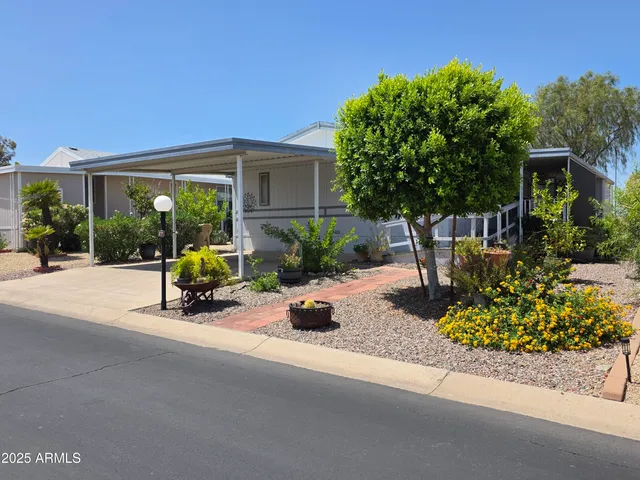 $137,000 | 2233 East Behrend Drive, Unit 17, Phoenix, AZ 85024