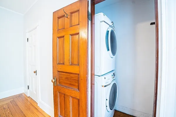 $3,250 | 18 Whittier Street, Unit 2R, Cambridge, MA 02140