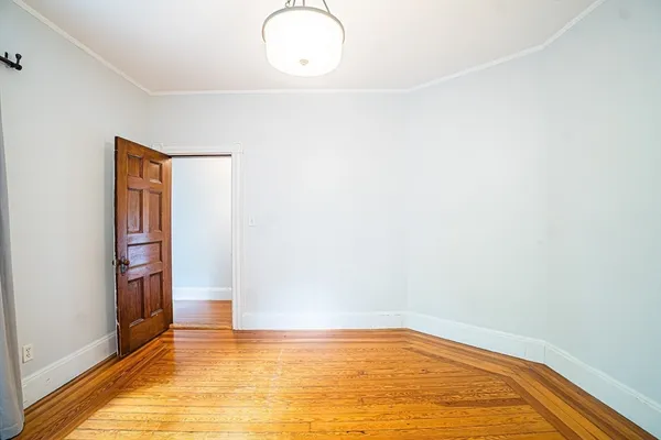 $3,250 | 18 Whittier Street, Unit 2R, Cambridge, MA 02140