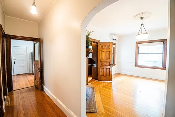 $3,250 | 18 Whittier Street, Unit 2R, Cambridge, MA 02140