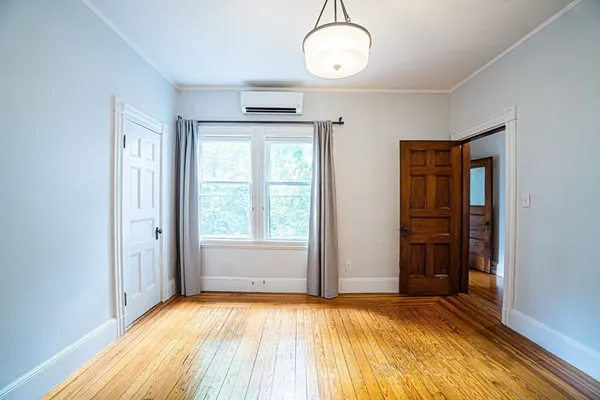 $3,250 | 18 Whittier Street, Unit 2R, Cambridge, MA 02140