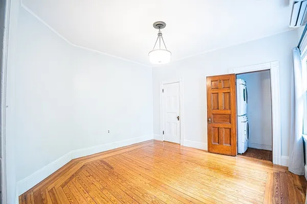 $3,250 | 18 Whittier Street, Unit 2R, Cambridge, MA 02140