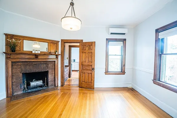 $3,250 | 18 Whittier Street, Unit 2R, Cambridge, MA 02140