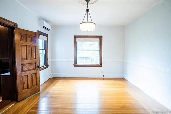 $3,250 | 18 Whittier Street, Unit 2R, Cambridge, MA 02140