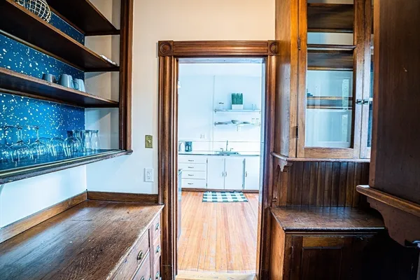 $3,250 | 18 Whittier Street, Unit 2R, Cambridge, MA 02140