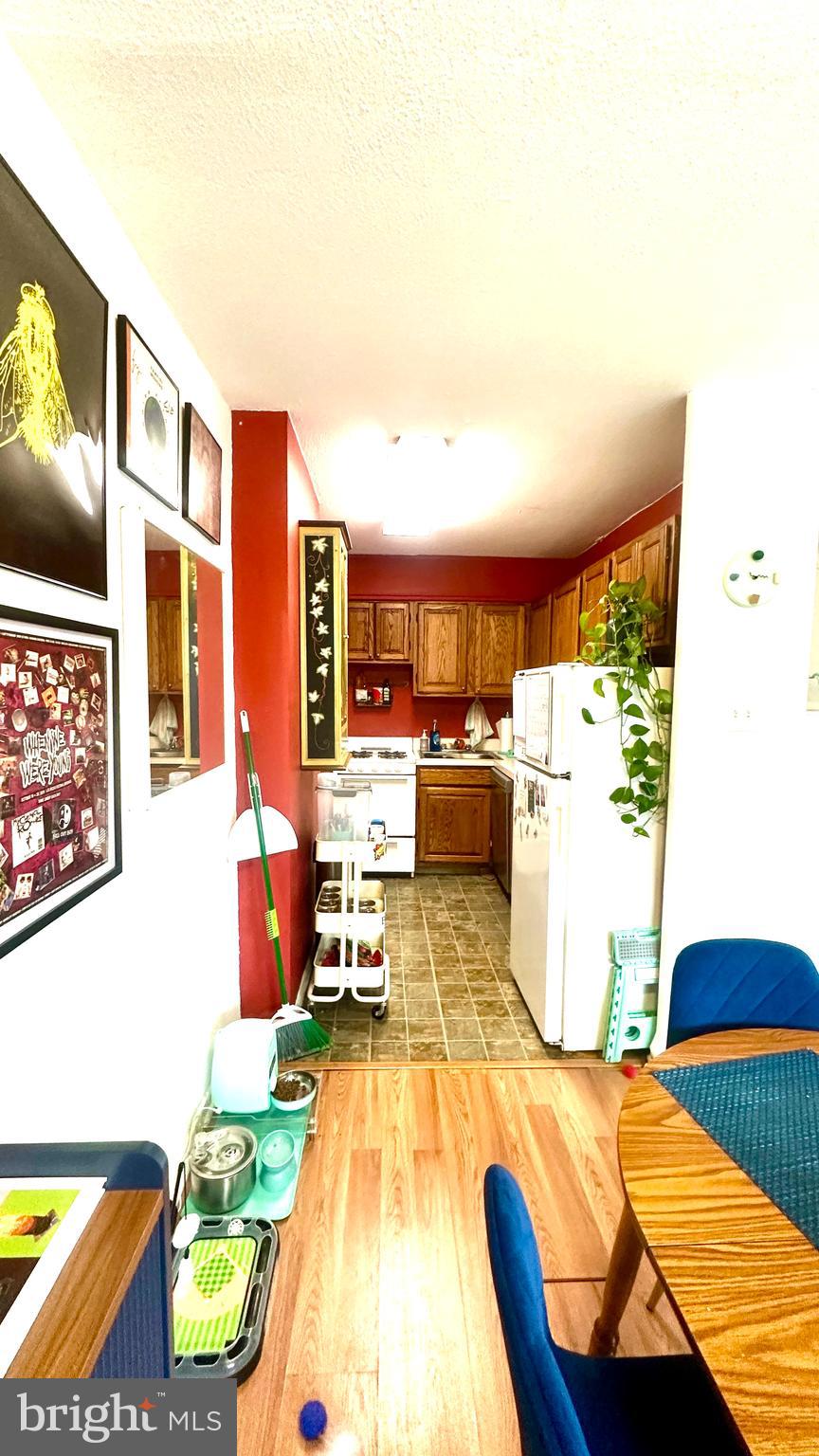 2101 Chestnut Street, Unit 317 Philadelphia, PA 19103 - Photo 27 of 39 a living room with patio furniture