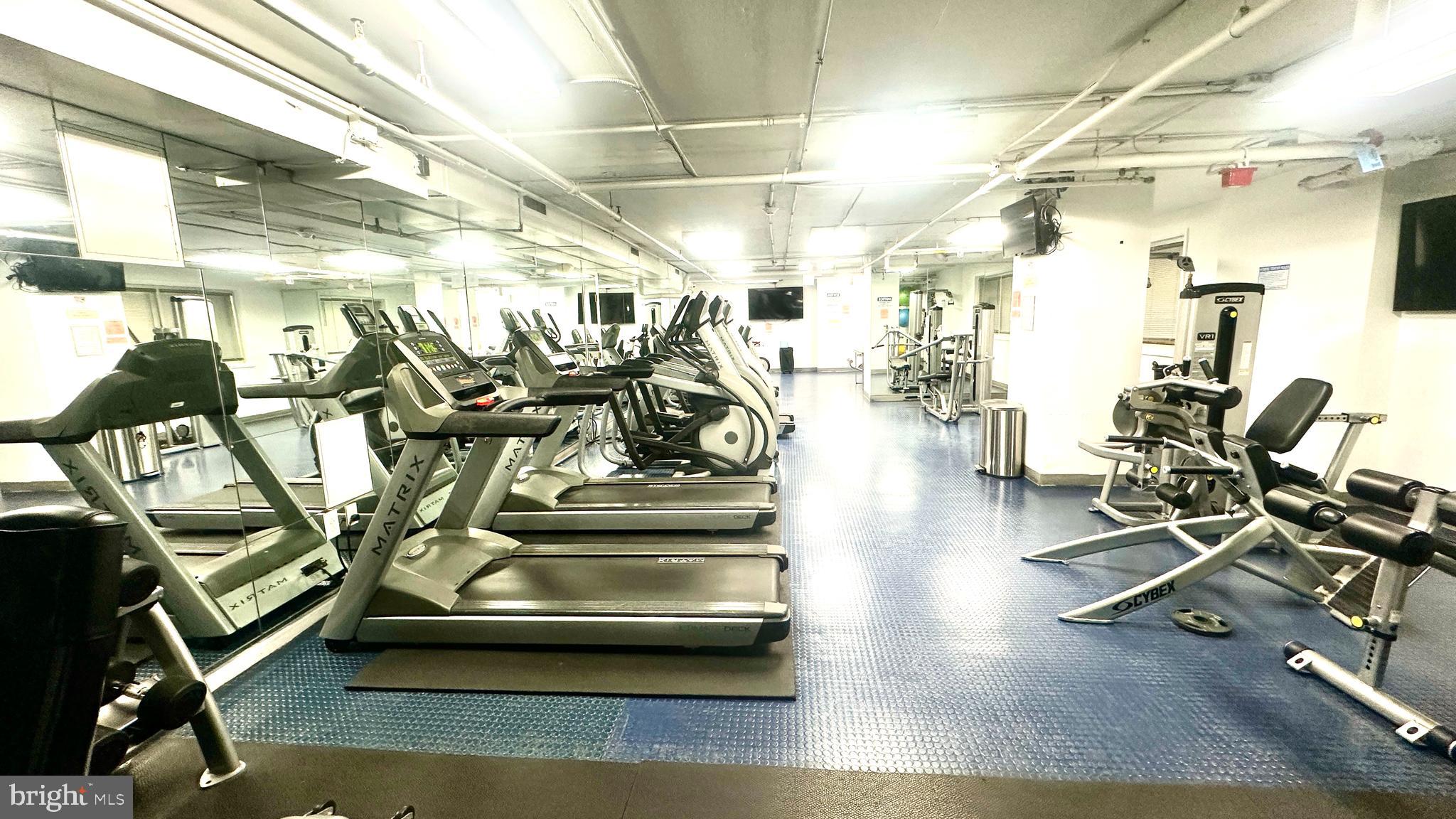 2101 Chestnut Street, Unit 317 Philadelphia, PA 19103 - Photo 35 of 39 a view of a room with gym equipment