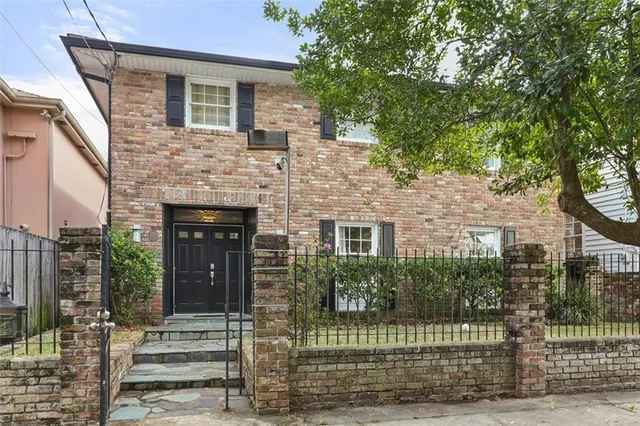 $913,000 | 625 Cherokee Street, New Orleans, LA 70118