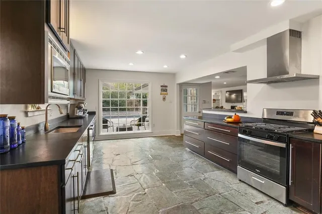 $913,000 | 625 Cherokee Street, New Orleans, LA 70118