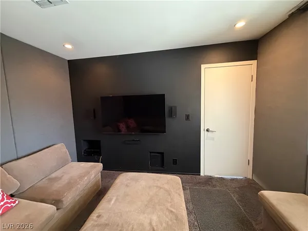 $2,450 | 3988 Delos Drive, Las Vegas, NV 89103