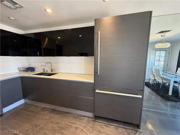 $2,450 | 3988 Delos Drive, Las Vegas, NV 89103