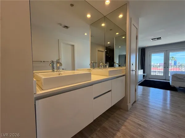 $2,450 | 3988 Delos Drive, Las Vegas, NV 89103