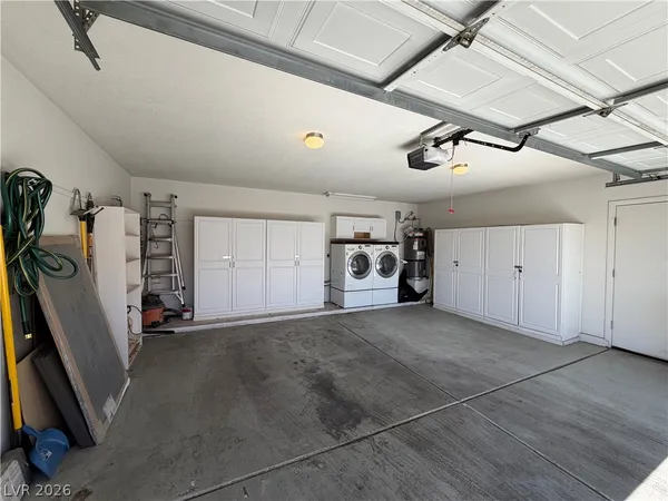 $2,450 | 3988 Delos Drive, Las Vegas, NV 89103