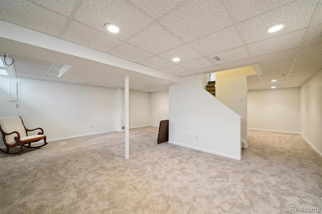 2275 Highsplint Drive Rochester Hills, MI 48307 - Photo 33 of 40 Gallery Image 33