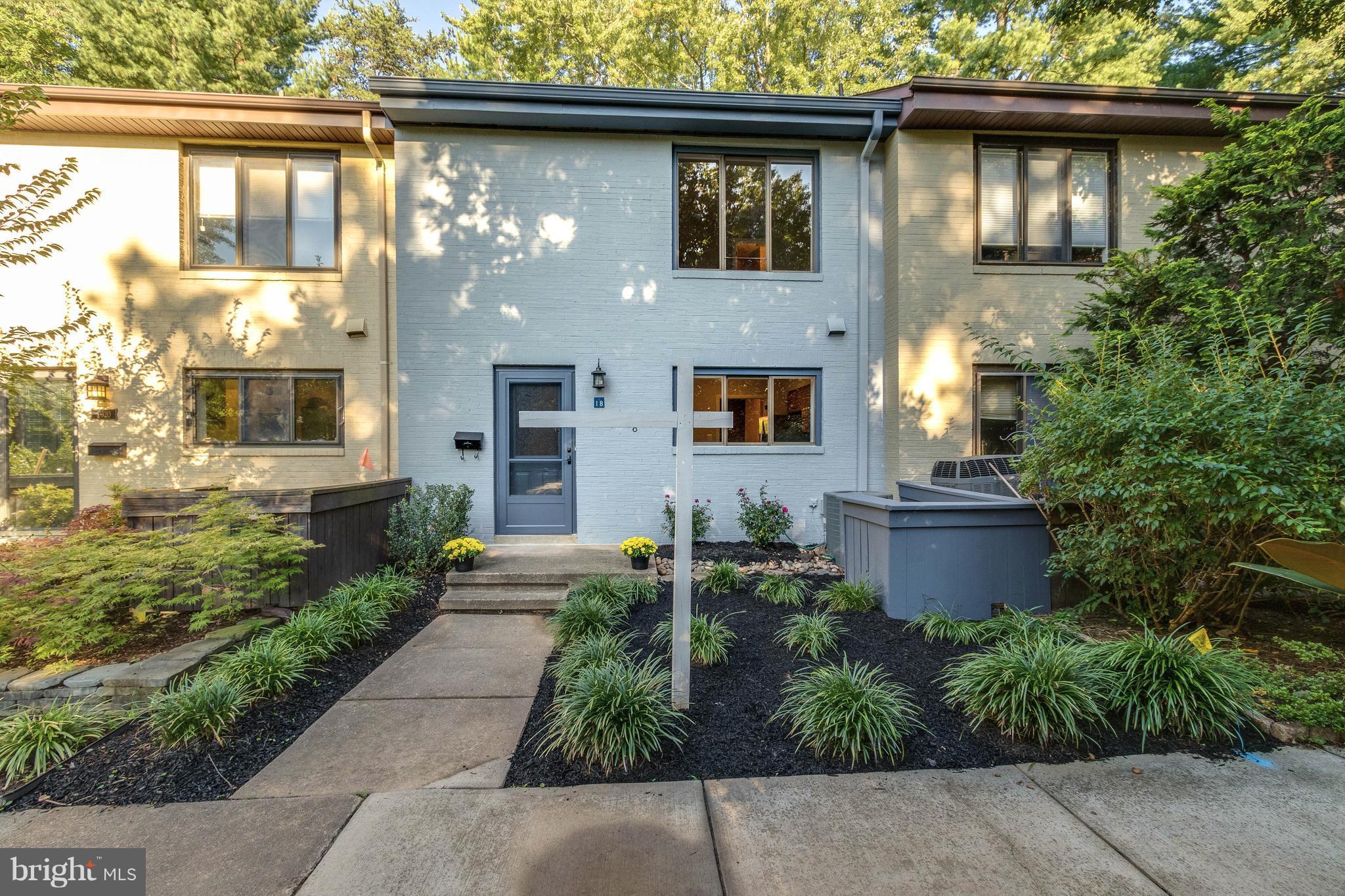 2018 Golf Course Drive Reston, VA 20191 - Photo 1 of 30 Exterior (Front)