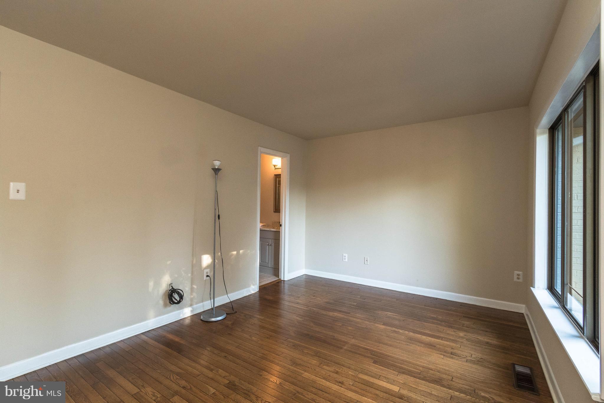 2018 Golf Course Drive Reston, VA 20191 - Photo 13 of 30 Bedroom (Master)