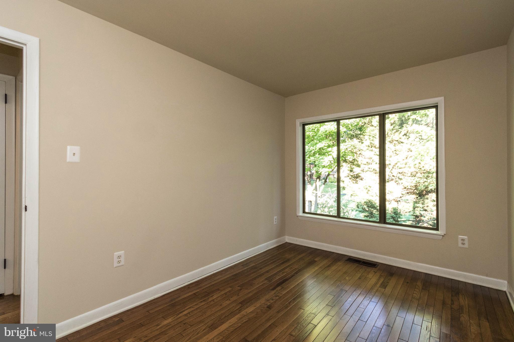 2018 Golf Course Drive Reston, VA 20191 - Photo 17 of 30 Bedroom