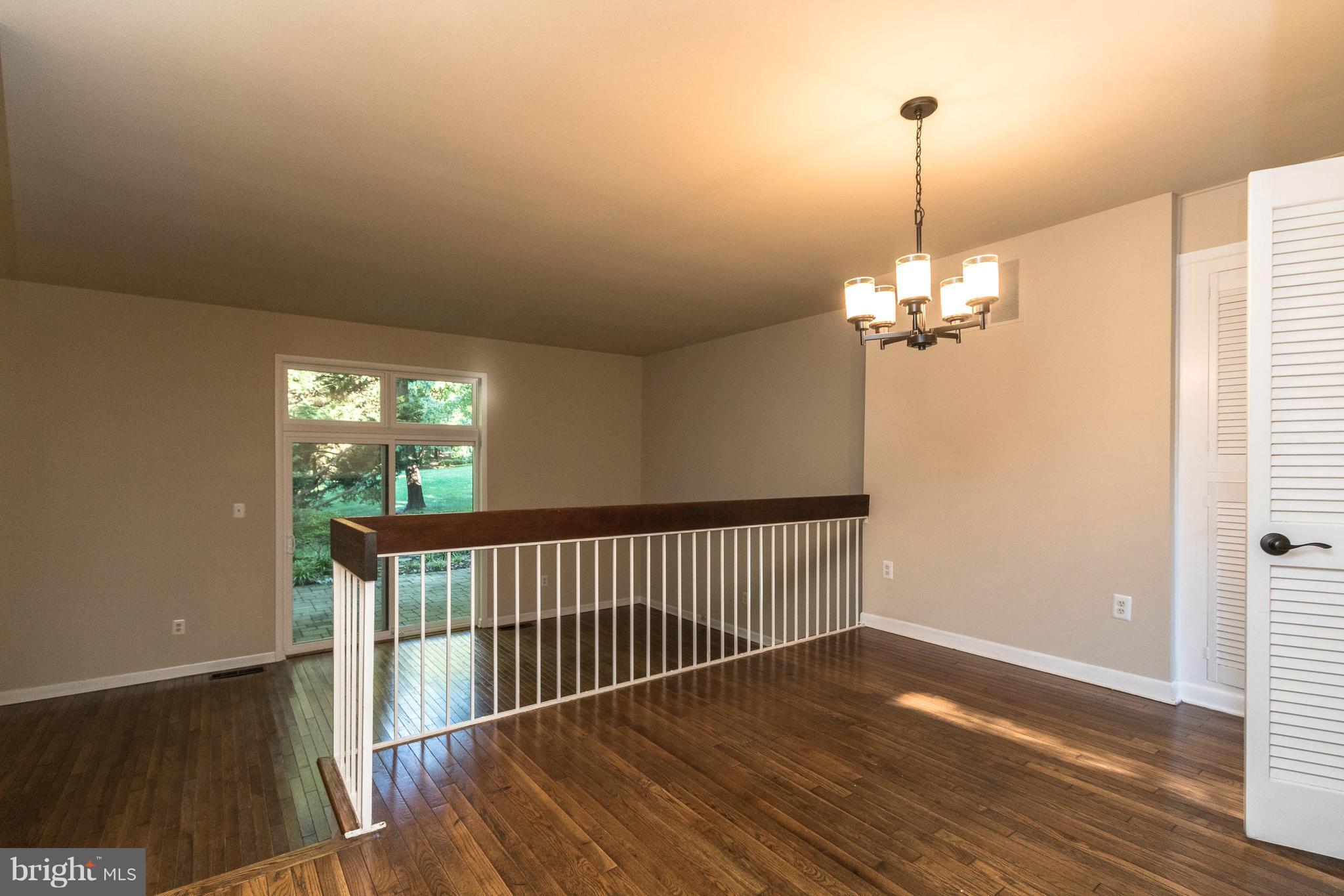 2018 Golf Course Drive Reston, VA 20191 - Photo 5 of 30 Dining Room