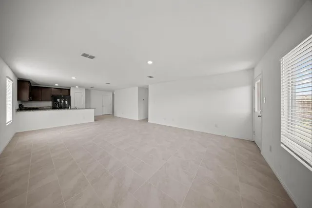 $1,795 | 2402 Mobile Street, Ennis, TX 75119