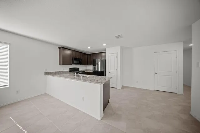 $1,795 | 2402 Mobile Street, Ennis, TX 75119