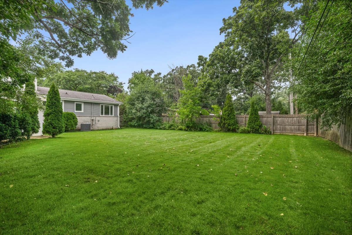 815 Barberry Road Highland Park, IL 60035 - Photo 30 of 36 Gallery Image 30