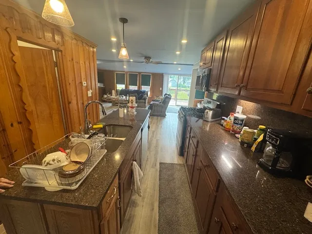 $2,500 | 39224 North Willow Lane, Antioch, IL 60002