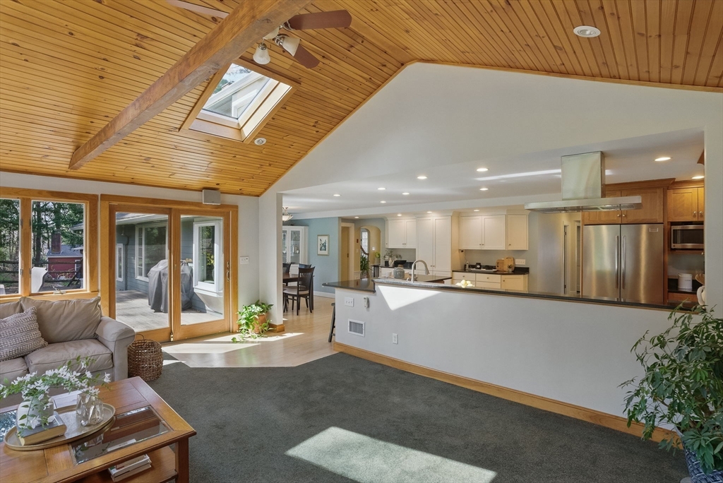 9 Wing Road Lynnfield, MA 01940 - Photo 15 of 41 Gallery Image 15