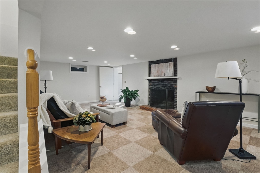 9 Wing Road Lynnfield, MA 01940 - Photo 31 of 41 Gallery Image 31
