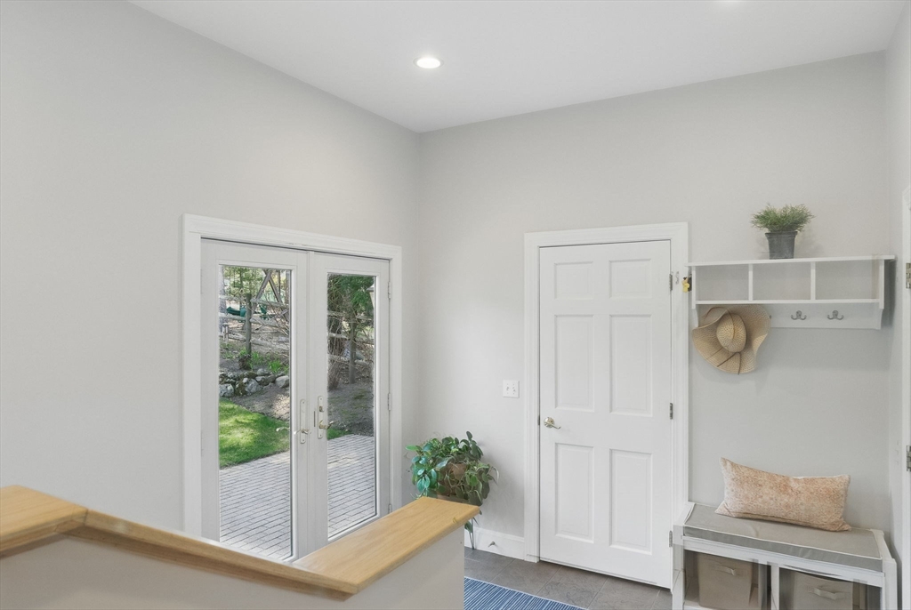 9 Wing Road Lynnfield, MA 01940 - Photo 7 of 41 Gallery Image 7
