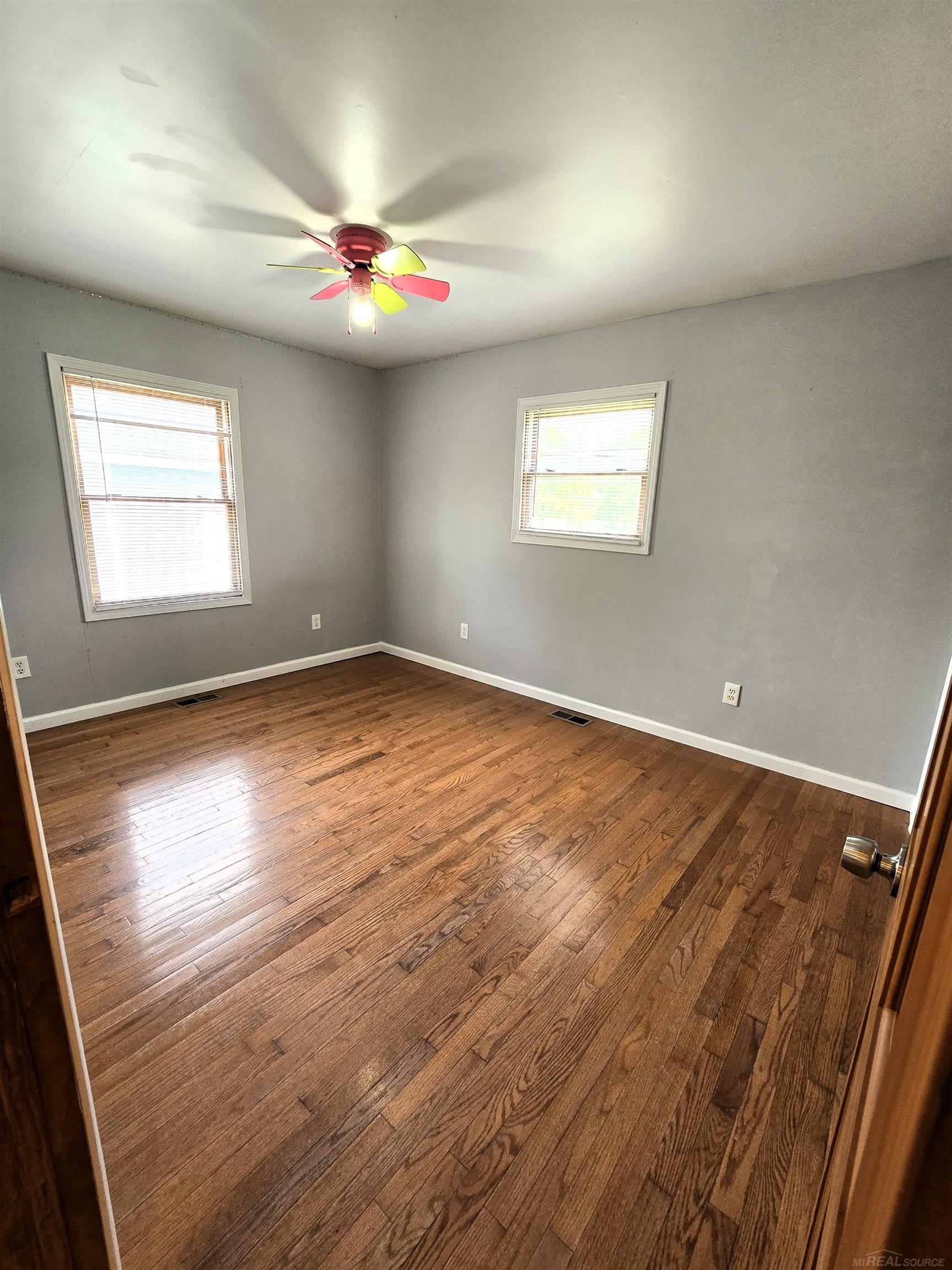 7166 Frith Road St. Clair, MI 48079 - Photo 8 of 62 50143770-1c6eb4ee-24e6-4cce-911c-2120b7ab8fc1.JPG