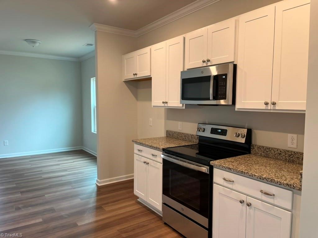 629 Cam Circle High Point, NC 27265 - Photo 8 of 33