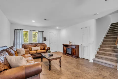 $270,000 | 16718 Warbler Drive, Conroe, TX 77385