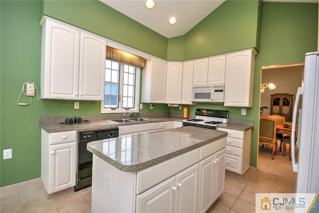 77 Chichester Road Monroe Township, NJ 08831 - Photo 4 of 22 Gallery Image 4
