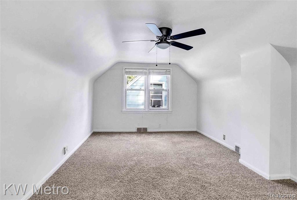 3114 Harvard Road Royal Oak, MI 48073 - Photo 15 of 27