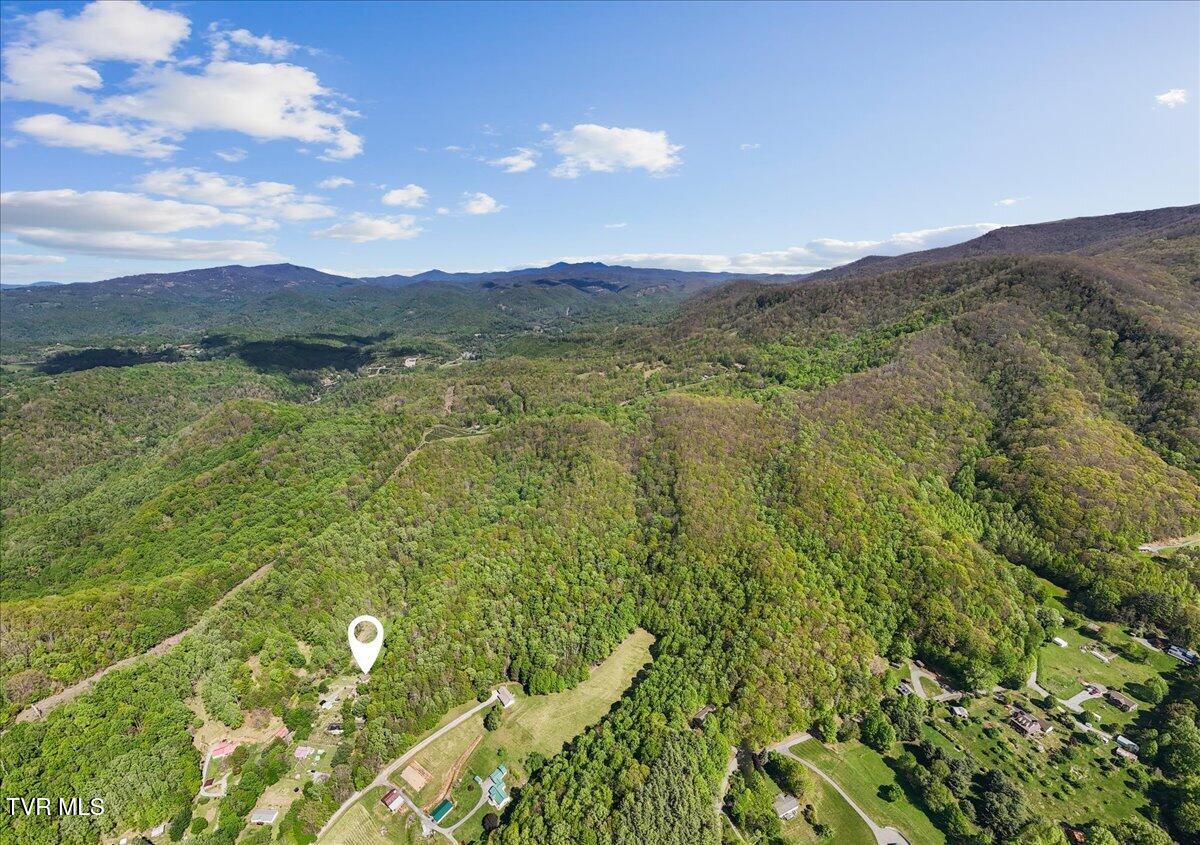 195 Willard Perkins Road Roan Mountain, TN 37687 - Photo 12 of 27 27-DJI_20260430155503_0602_D
