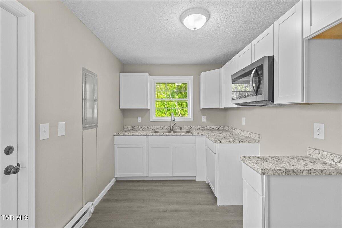 195 Willard Perkins Road Roan Mountain, TN 37687 - Photo 17 of 27 13-128A6343
