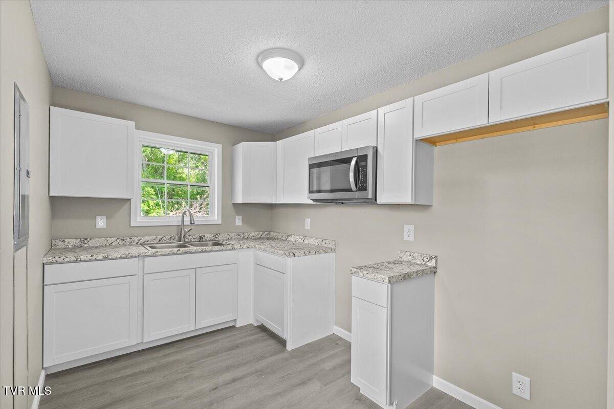 195 Willard Perkins Road Roan Mountain, TN 37687 - Photo 18 of 27 14-128A6347